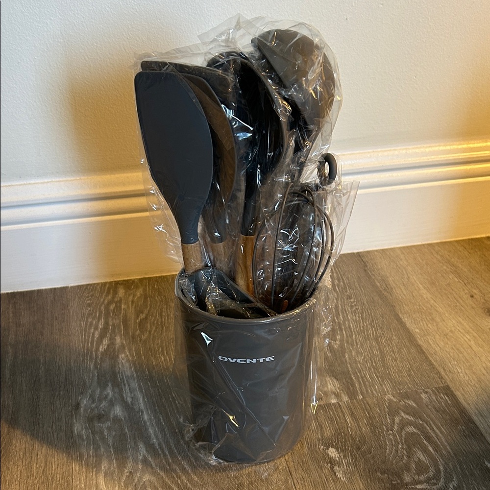 Ovente Gray Kitchen Utensil Set - Picture 3 of 4